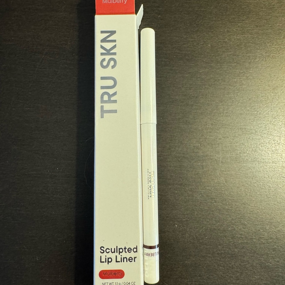 Tru Skn Sculpted Lip Liner Mulberry Full Size 1.1 g .04 oz NIB